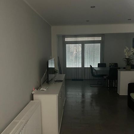 Heni Apartment Buk Exterior foto